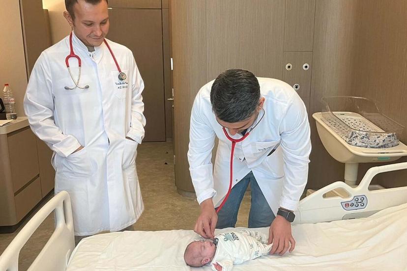 28 haftalık ve 540 gram doğan Kartal bebek sağlığına kavuştu