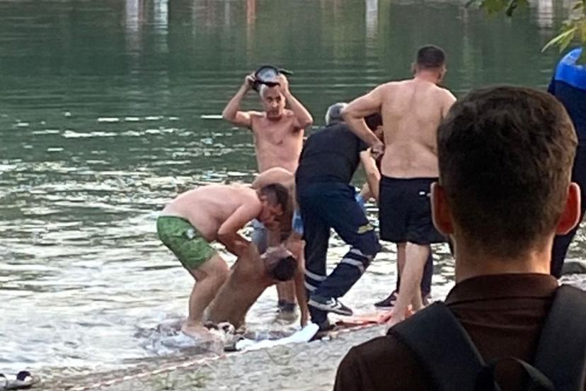Antalya'da ırmağa giren genç boğuldu