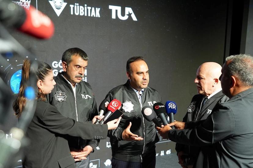 Bakan Kacır: 2027'de Ay'a milli uzay aracımızla gideceğiz