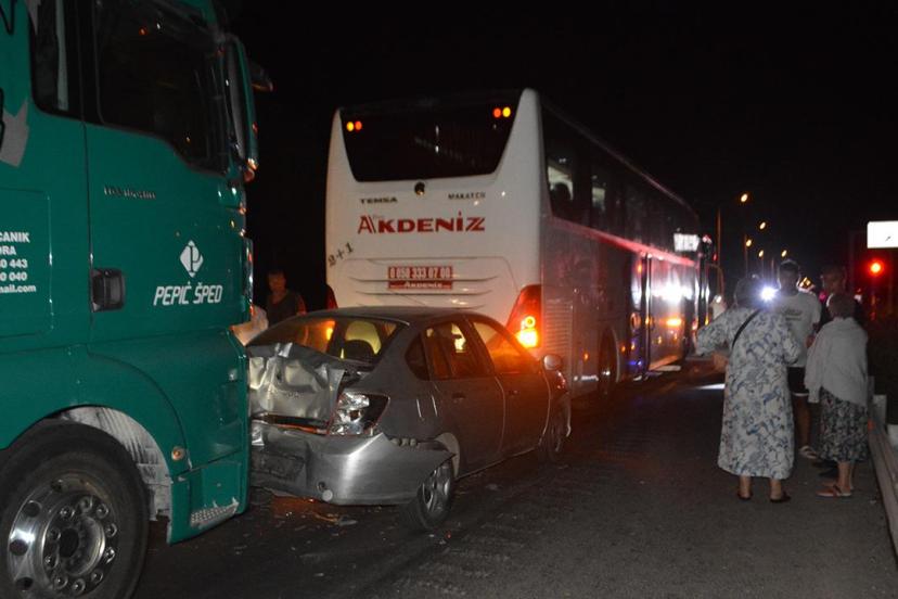 Balıkesir'de zincirleme trafik kazası