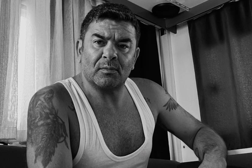 Bülent Şakrak doğum gününü küçük sevgilisiyle kutladı! Sosyal medyadan romantik pozlar paylaşıldı