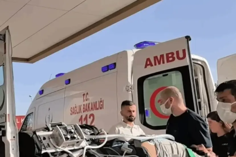 Bursa’da kamyon ile motosiklet çarpıştı: İki kişi ağır yaralandı