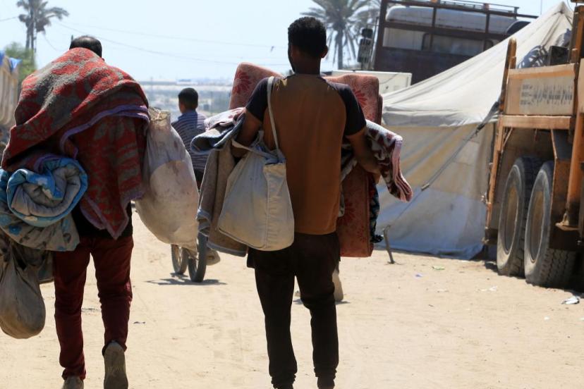 Gazze'nin kuzeyindeki Filistinliler, soykırımcı İsrail'in saldırıları altında bir kez daha göçe zorlanıyor