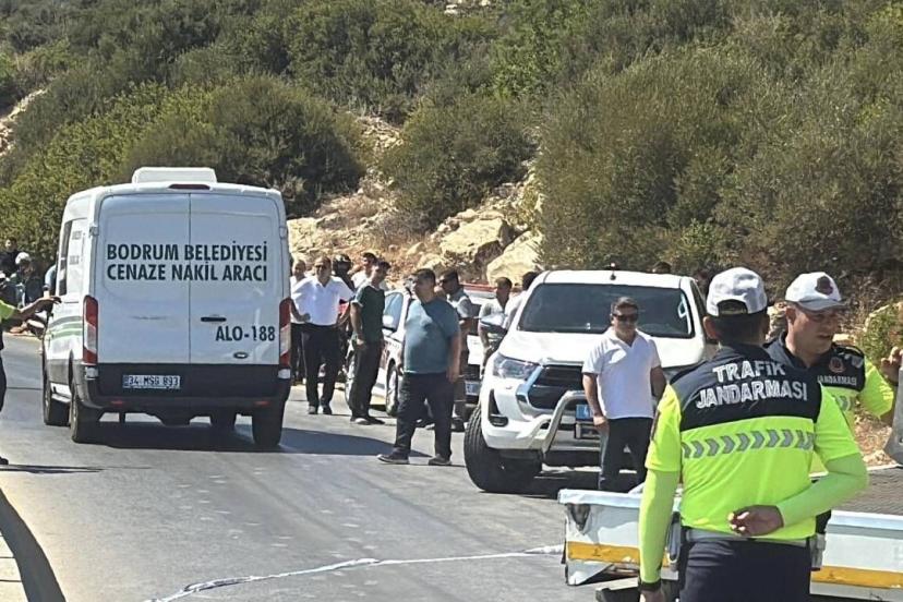 Hafif ticari araçla çarpıştı, motosiklet sürücüsü öldü