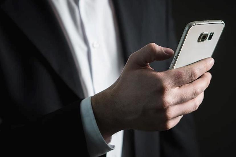 Japonya'da akıllı telefon kullanımına "günde iki saat" önerisi