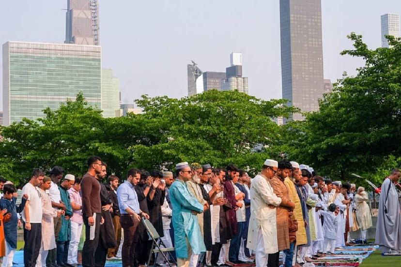 Kanada eyaletinden sokakta dua etmeyi ve namaz kılmayı yasaklama planı