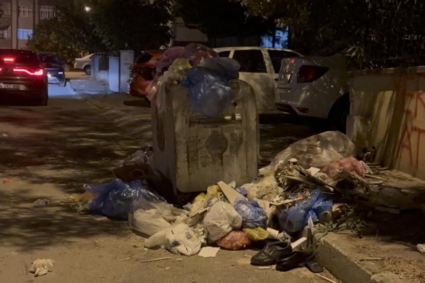 Kartal'da işçiler eksik ödeme yapıldığı gerekçesiyle çöpleri toplamadı