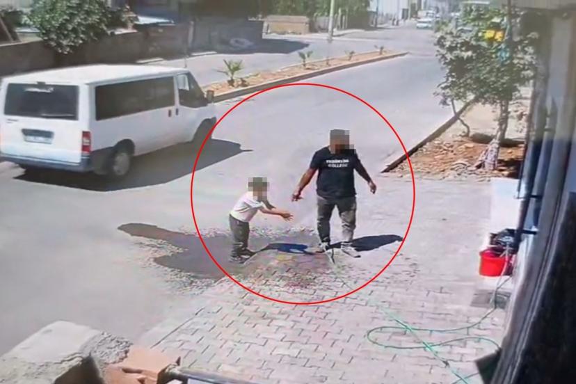 Küçük yaştaki oğluna hırsızlık yaptırdı, kameraya yakalandı