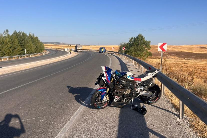 Motosiklet kazasında ağır yaralanan sürücü hayatını kaybetti