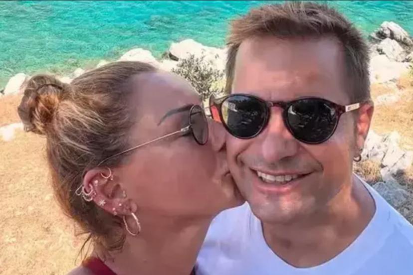 Pınar Altuğ ve Yağmur Atacan'dan aşk pozu: "Yaz bitmesin"