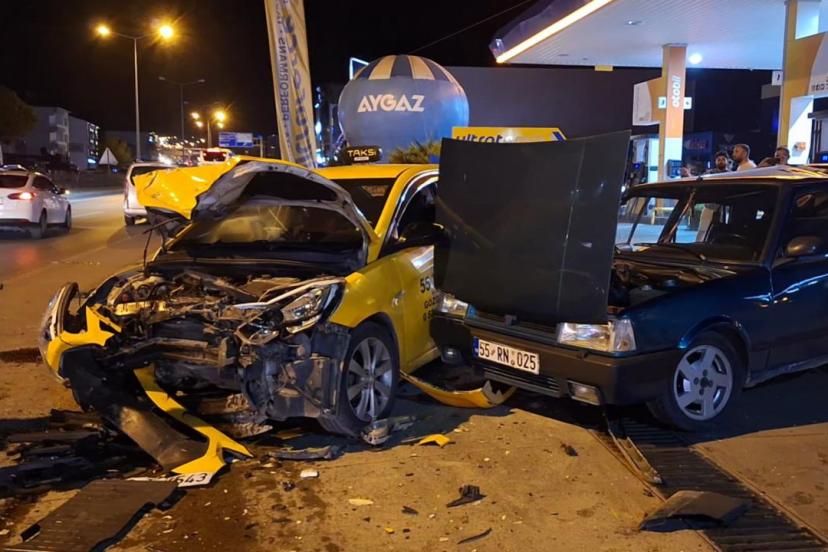 Samsun'da zincirleme trafik kazası: 3 yaralı
