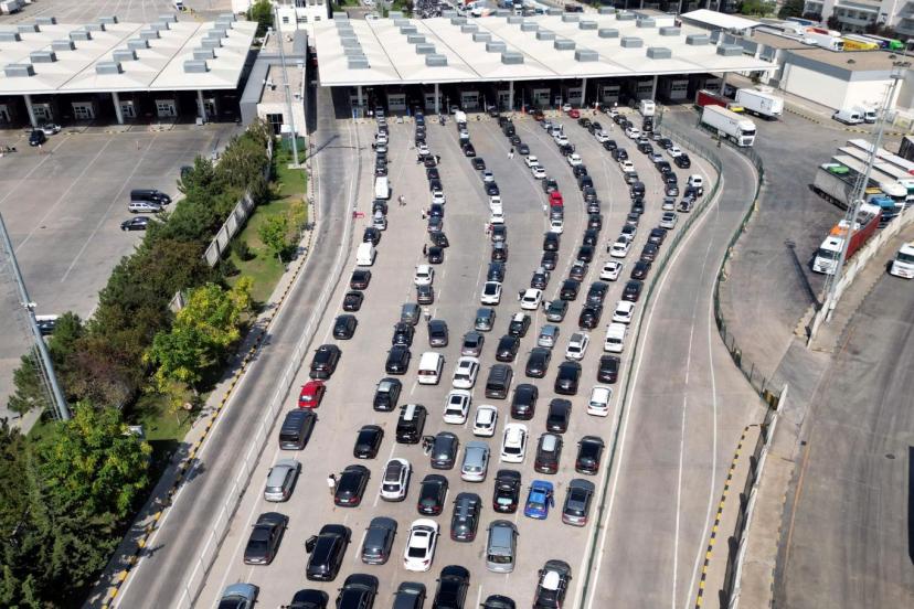 Sınırdan 2 milyon gurbetçi çıkış yaptı