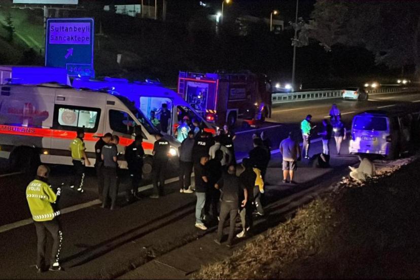 Sultanbeyli'de iki minibüs çarpıştı: 9 yaralı