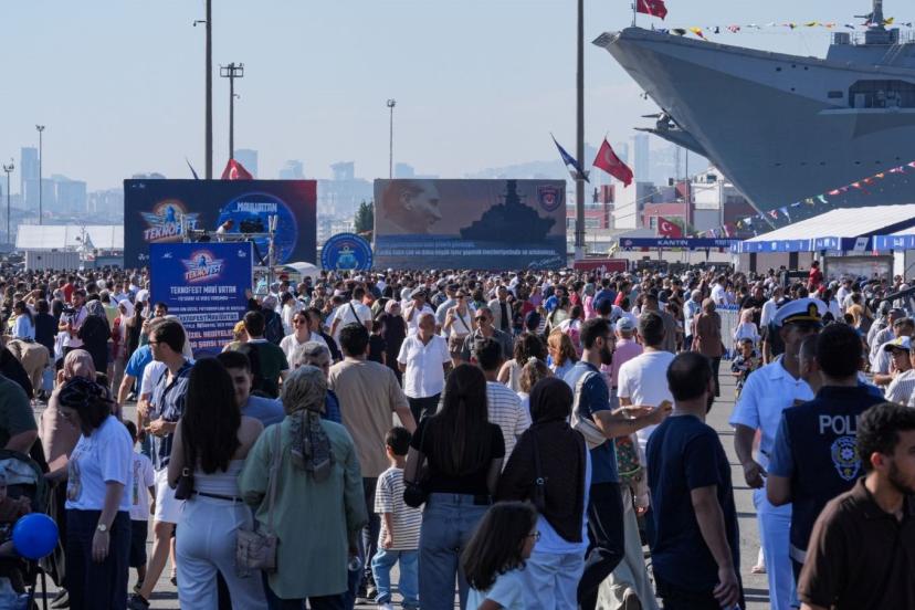 "TEKNOFEST Mavi Vatan" dördüncü gününde: Vatandaşlardan yoğun ilgi