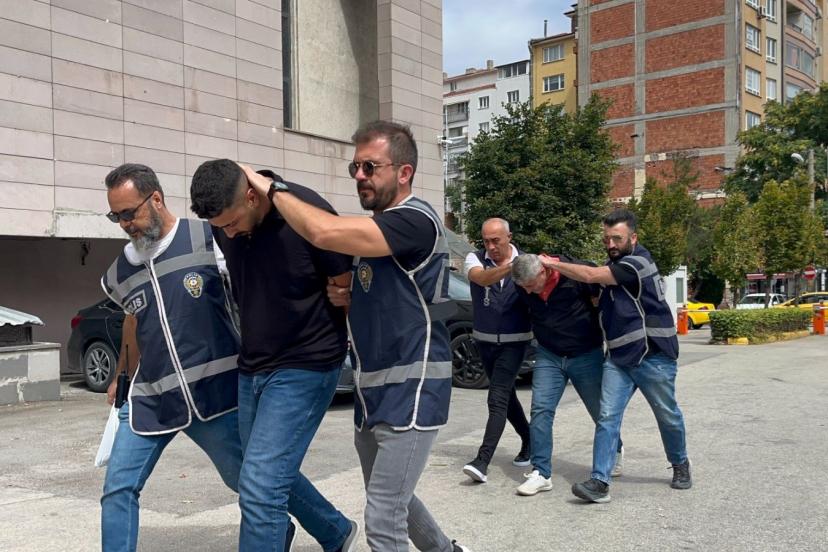 Ambulans kovalayan baba-oğul tutuklandı