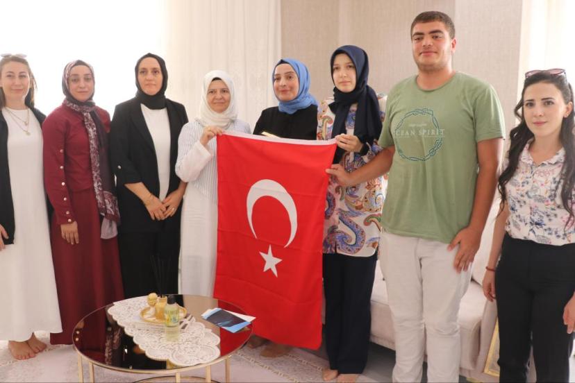 Cumhurbaşkanı Erdoğan'ın Terörsüz Türkiye mektubu Siirt'teki şehit ailesine ulaştı