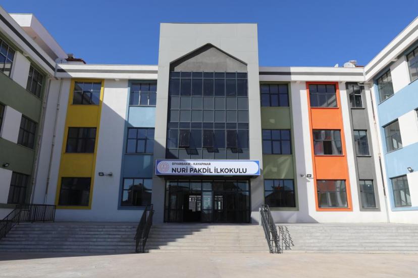 Diyarbakır'da depremin ardından 70 okul inşa edildi, 70'inin yapımı sürüyor