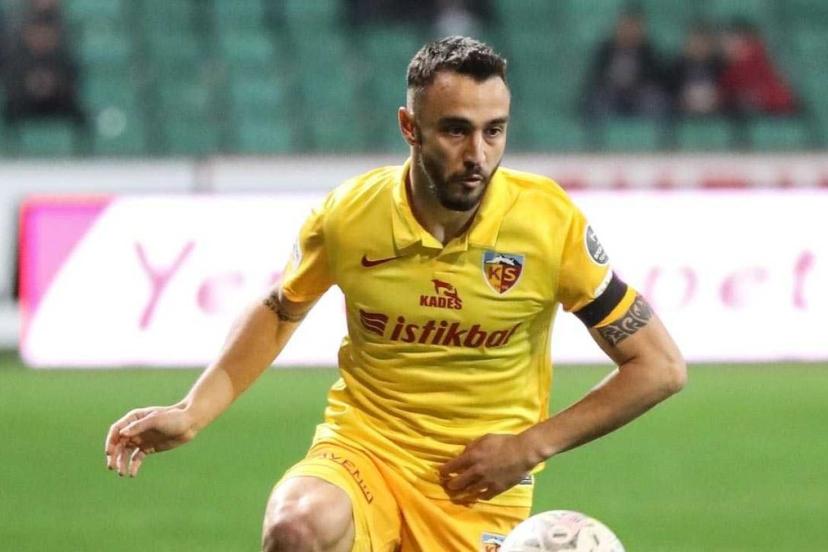Gökhan Sazdağı kimdir, kaç yaşında ve nereli? Gökhan Sazdağı hangi takımlarda oynadı, mevkisi ne? Gökhan Sazdağı istatistikleri...