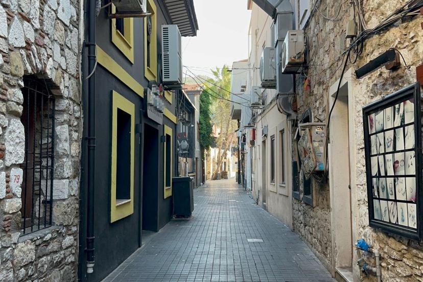 Marmaris'te Barlar Sokağı'nda silahlı kavga: 1 ölü