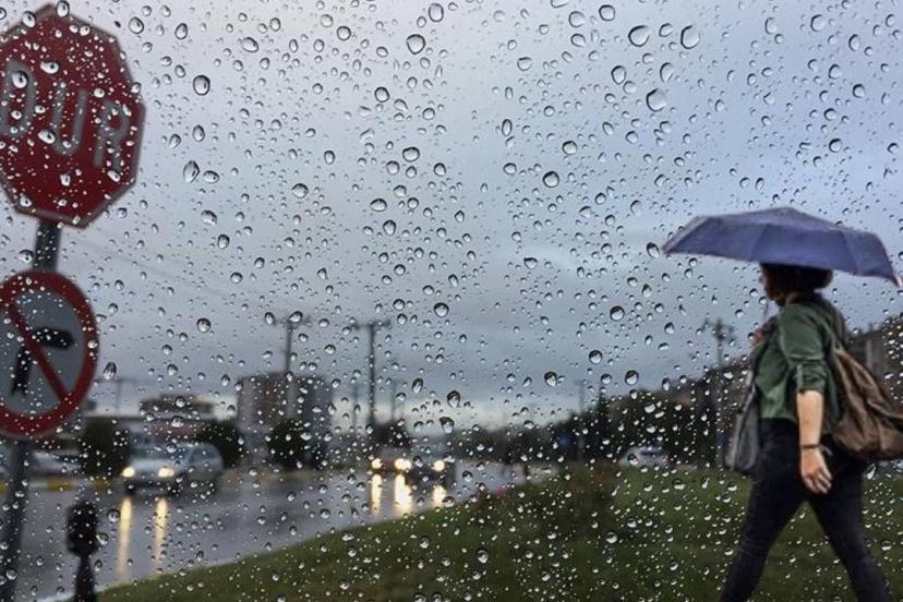 Meteoroloji bildirdi: İki bölgede sıcaklık artıyor, 10 ilde yağış bekleniyor