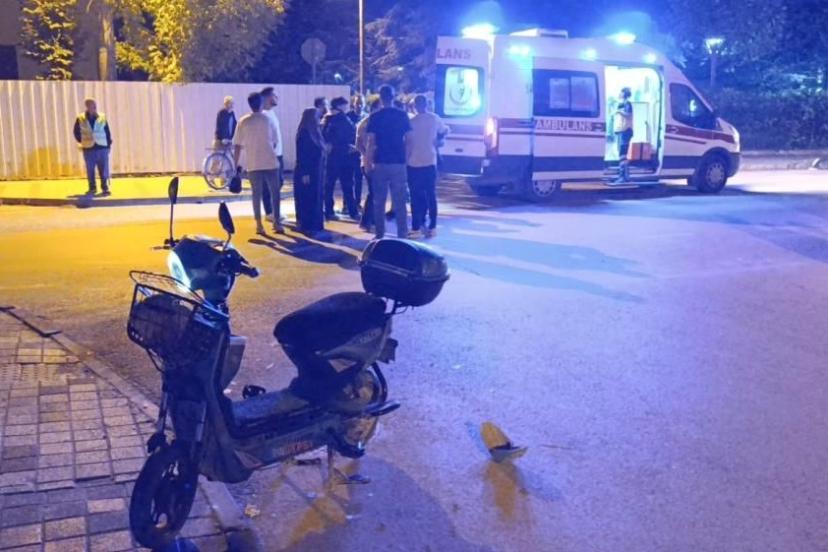 Otomobil ile elektrikli bisiklet çarpıştı: 1 ağır yaralı