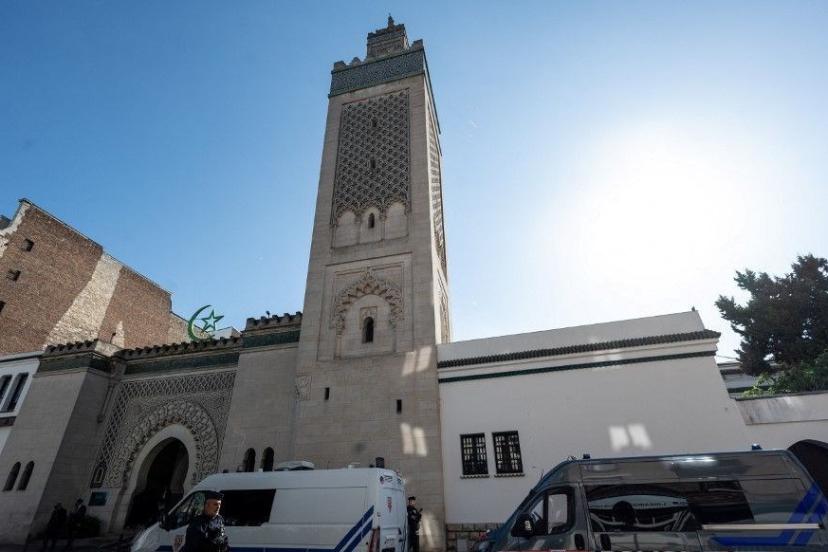 Paris'teki camilerin önüne 9 domuz kafası bırakıldı! Fransa polisinden açıklama