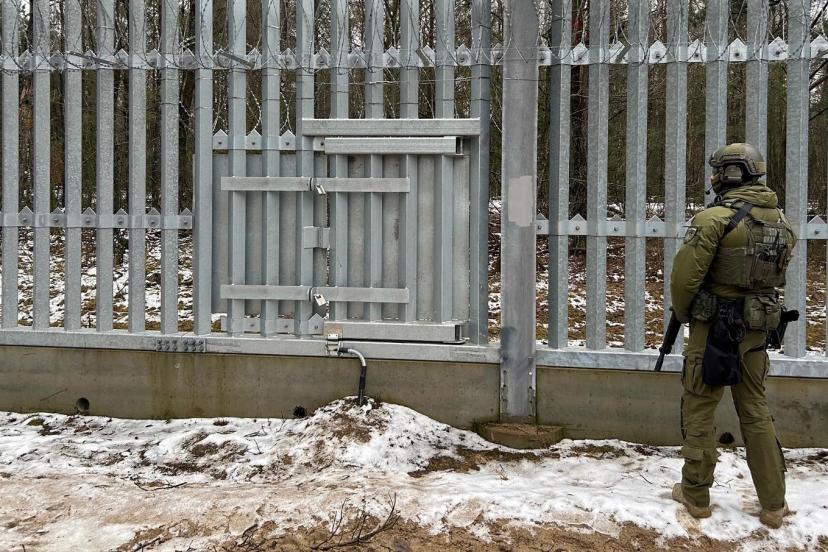 Polonya'dan Belarus ile olan sınır kapılarını kapatma kararı