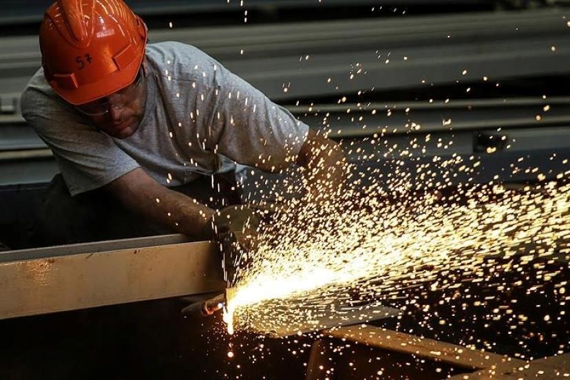 Sanayi üretimi aylıkta azaldı