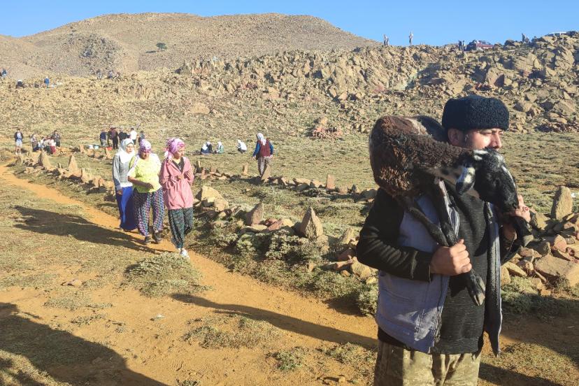 Sandıras Dağı'nda Yörüklerin 7 asırlık Kartal Gölü ve Eren Günü