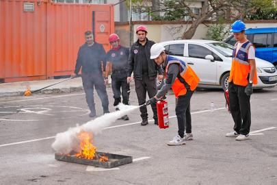 MALTEPE’DE AFETLERE MÜDAHALEDE GÖNÜLLÜ SEFERBERLİĞİ
